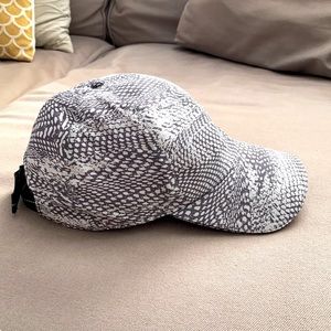 Lululemon Athletica Gray Patterned Hat